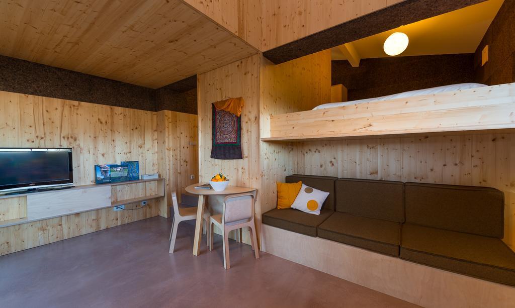 Vale Do Ninho Nature Houses Ferraria de São João الغرفة الصورة