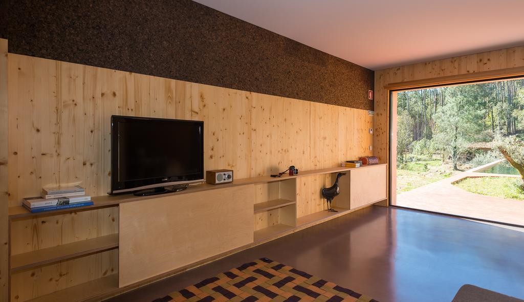 Vale Do Ninho Nature Houses Ferraria de São João الغرفة الصورة